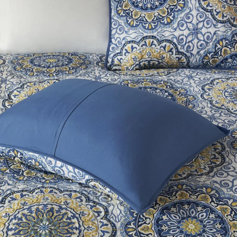 6 Piece Reversible Quilt Set with Throw Pillows Blue Full Queen