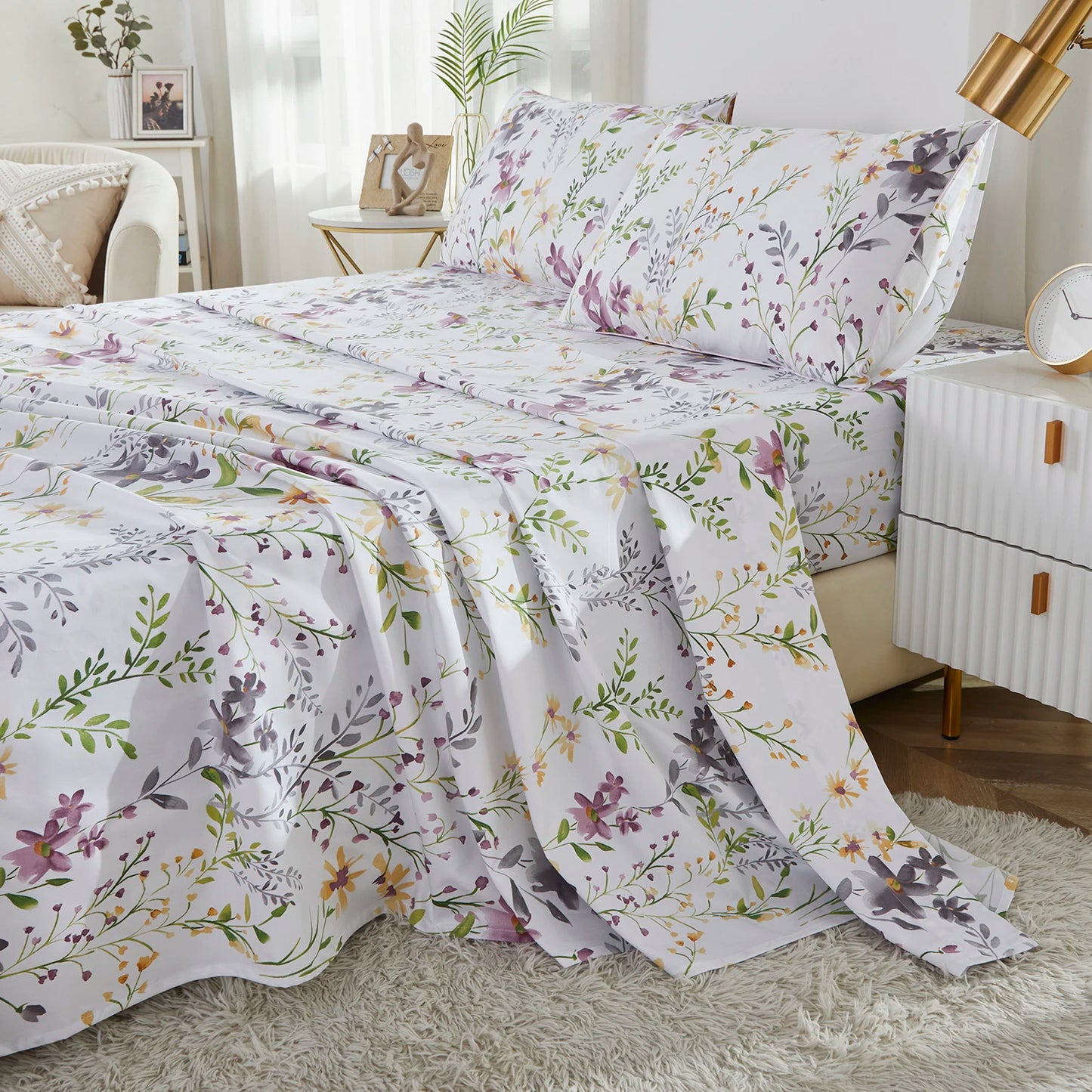 4 Piece 600 TC 100 Percent Egyptian Cotton Fitted Sheet Set Fresh Pink Botanical Pattern Soft and Skin Friendly
