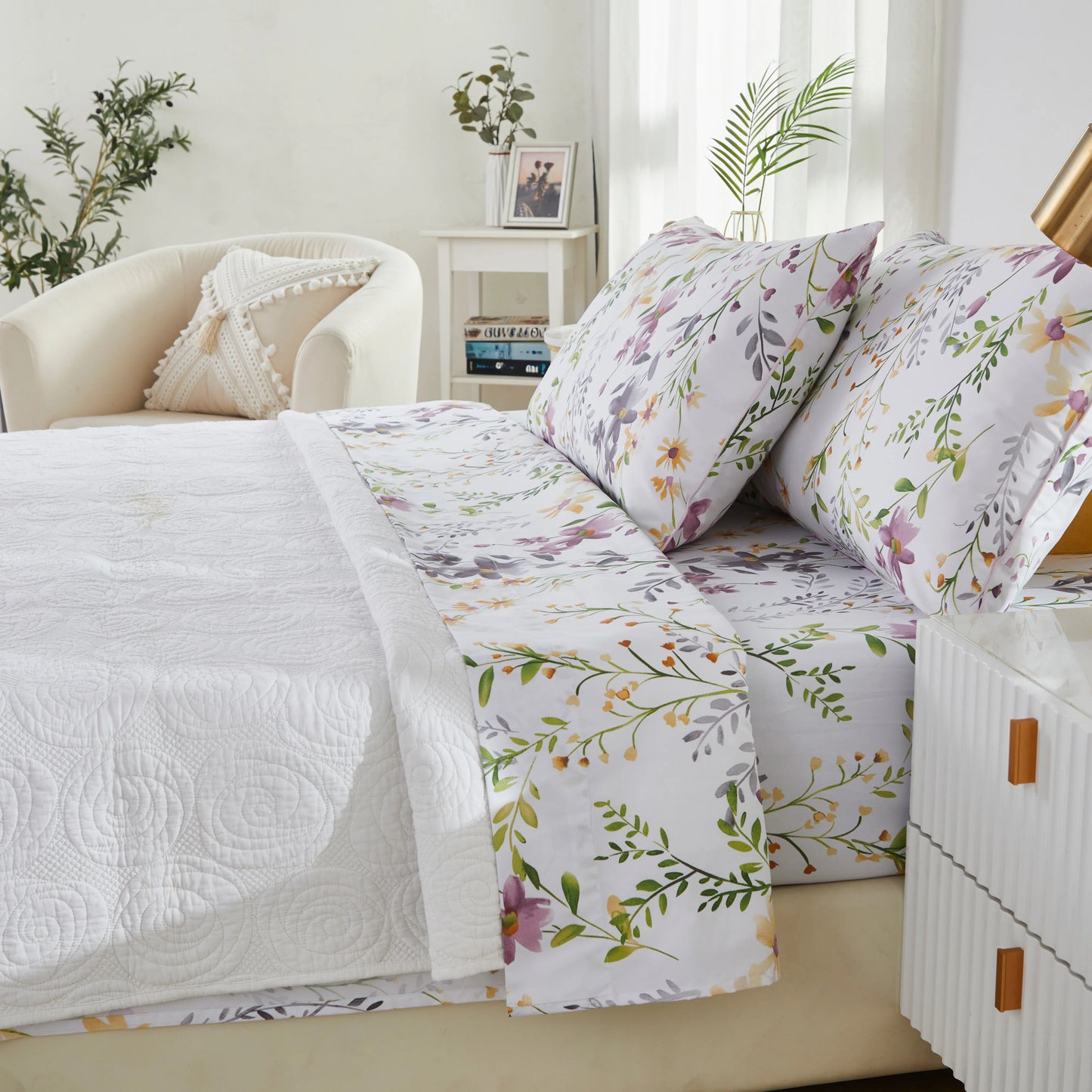 4 Piece 600 TC 100 Percent Egyptian Cotton Fitted Sheet Set Fresh Pink Botanical Pattern Soft and Skin Friendly