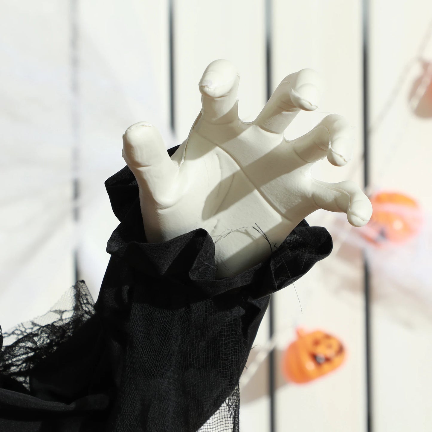 Homcom Zombie Bride Animatronic Prop With Bright Eyes