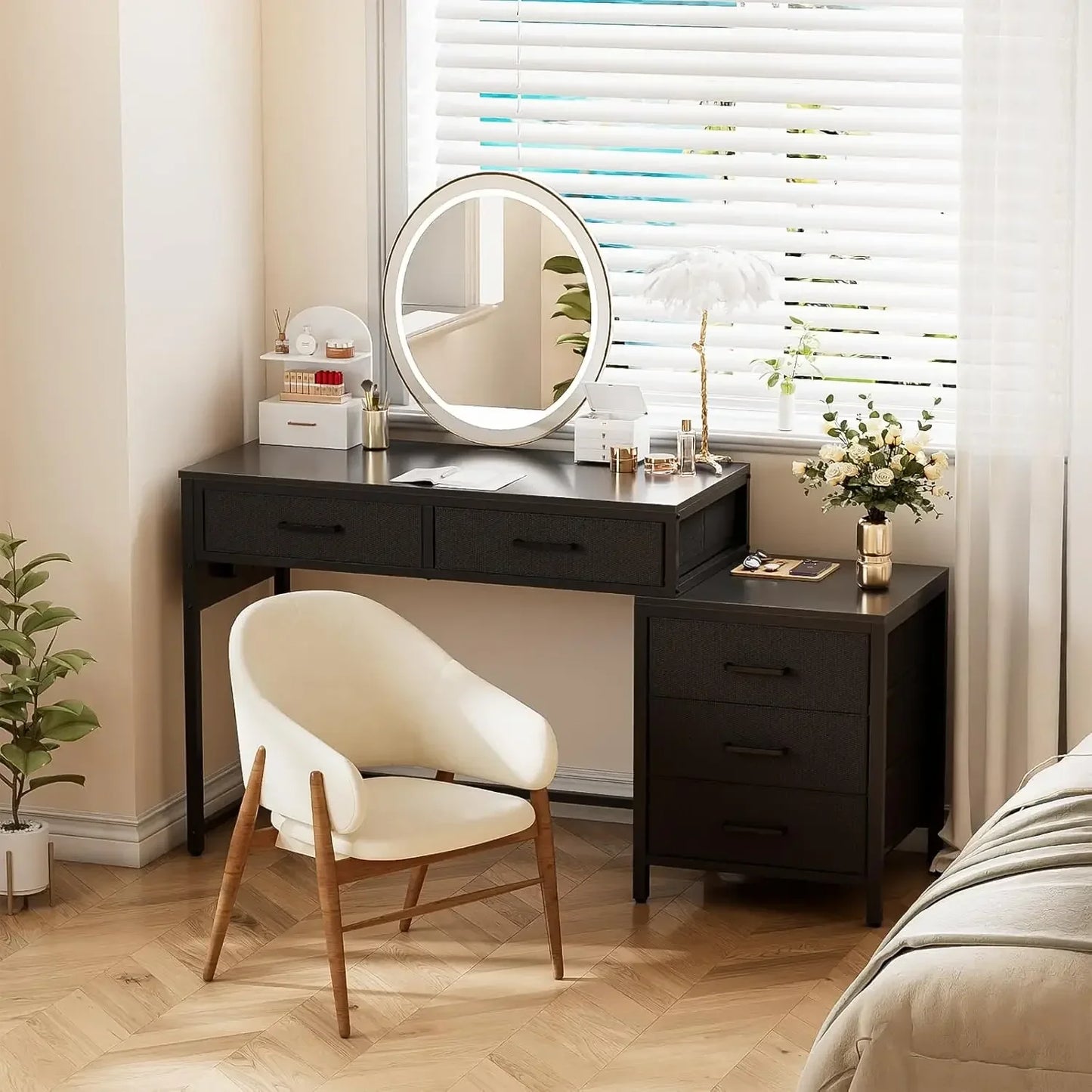 Reversible Computer Desk With 5 Drawers And USB Ports