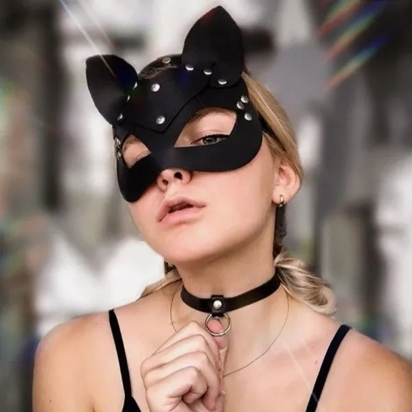 Half Face Cat Cosplay Mask Catwoman Leather Halloween