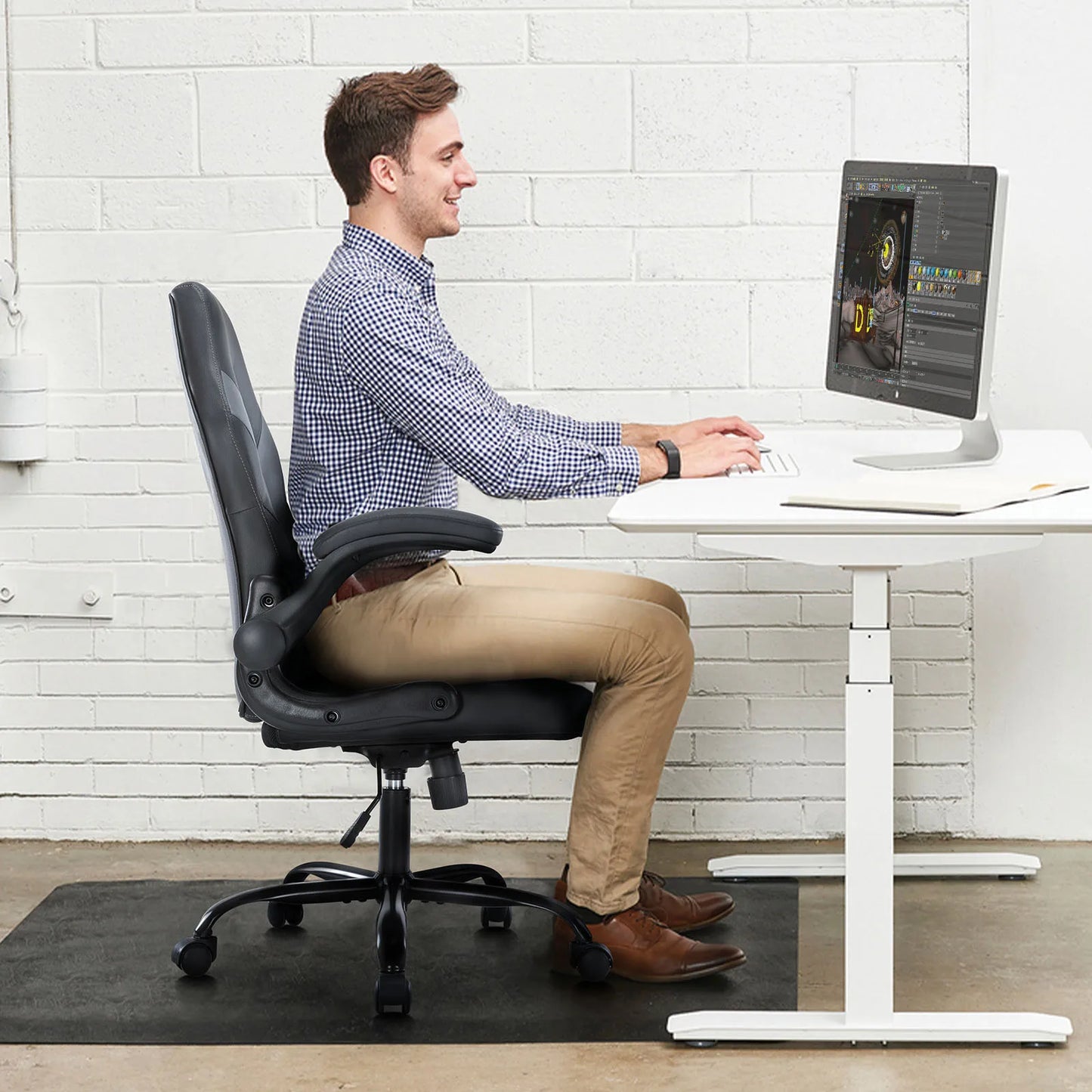 Ergonomic PU Leather Gaming Chair With Adjustable Flip Up Armrests For Office