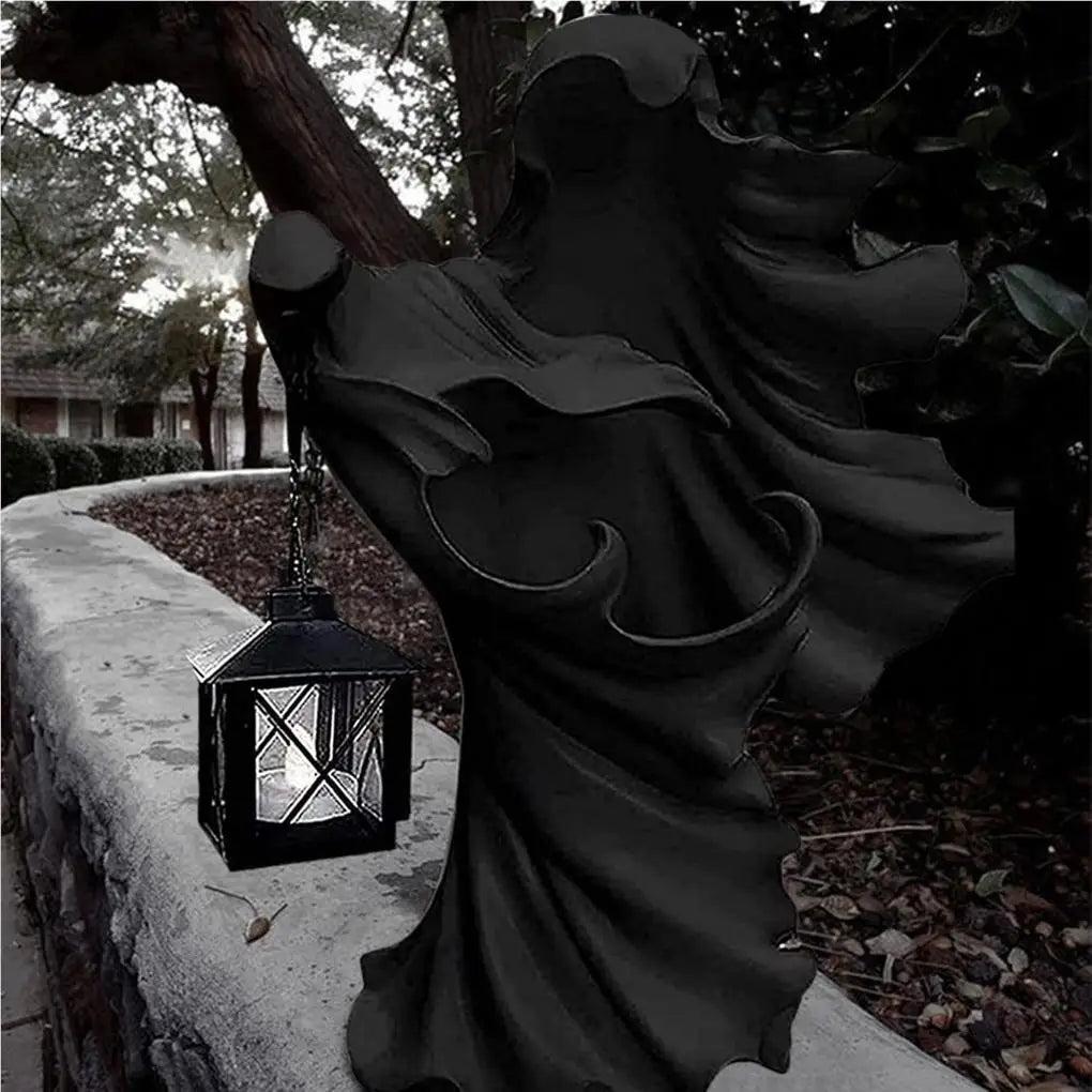 Halloween Ghost Statue Holding Lantern Resin Ghost Statue for Halloween Party Decoration