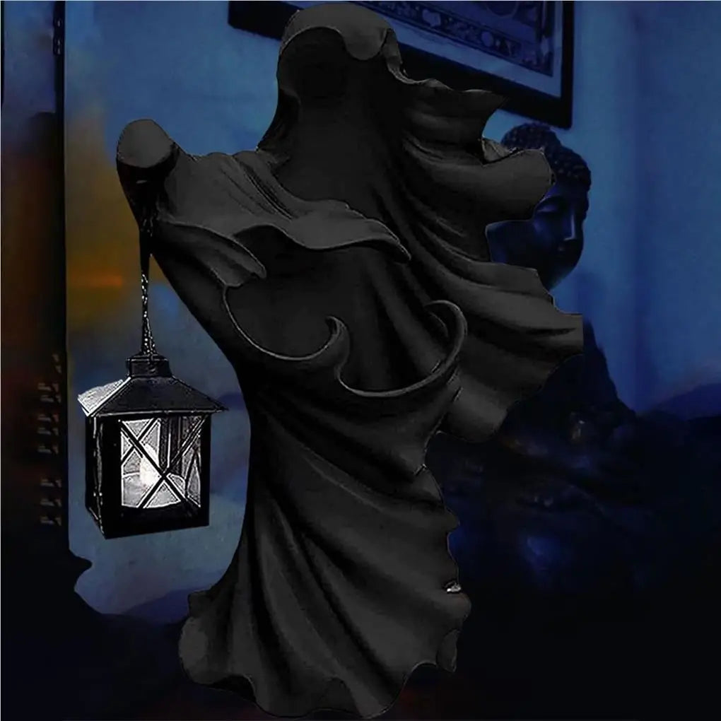 Halloween Ghost Statue Holding Lantern Resin Ghost Statue for Halloween Party Decoration