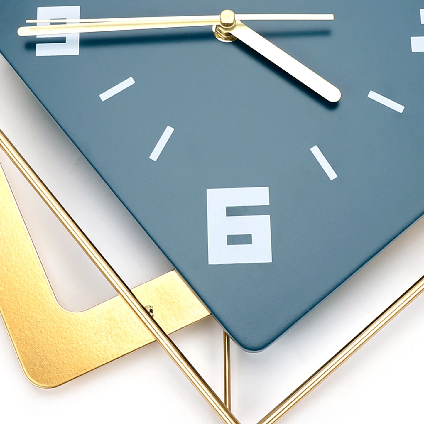 Modern Metal Large Wall Clock Silent Digital Hanging Home Art Decor Simple Green Pendulum Watch