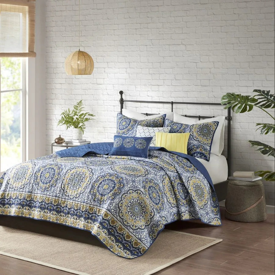 6 Piece Reversible Quilt Set with Throw Pillows Blue Full Queen