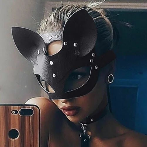 Half Face Cat Cosplay Mask Catwoman Leather Halloween